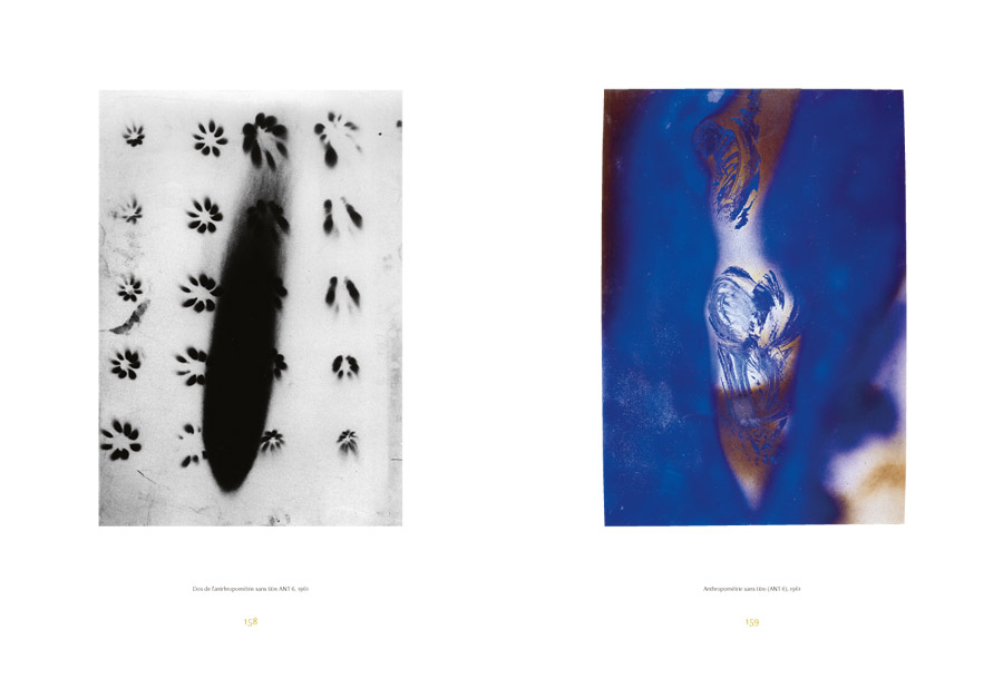 Yves Klein - Embrasure - pages 158 et 159
